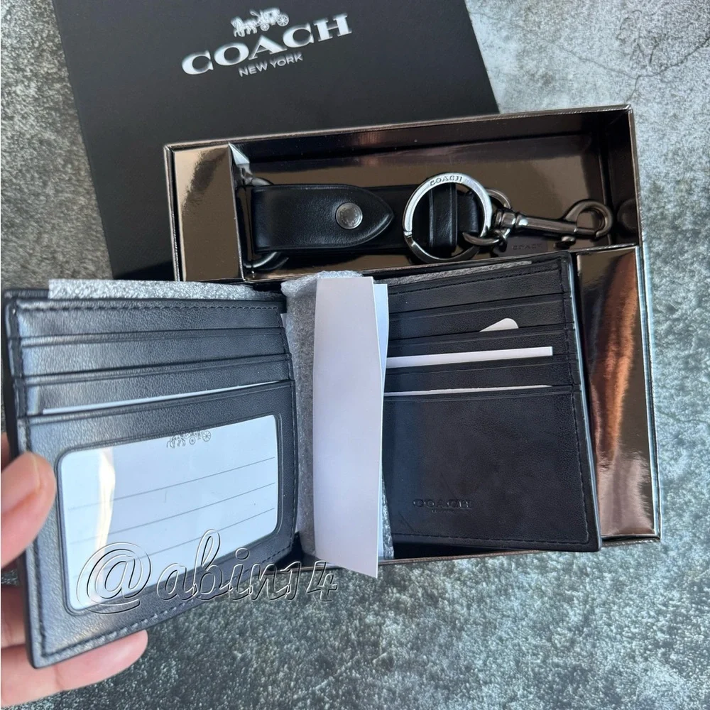 New in Box Coach Wallet and Key Fob Set in Leather and Signature Canvas